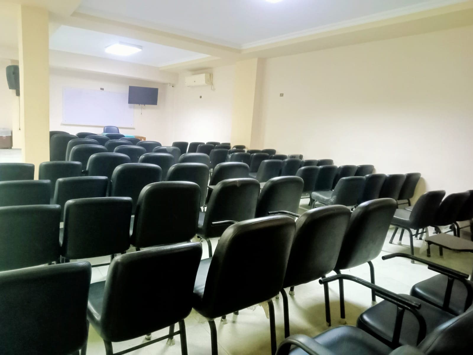 Fully equipped conference room