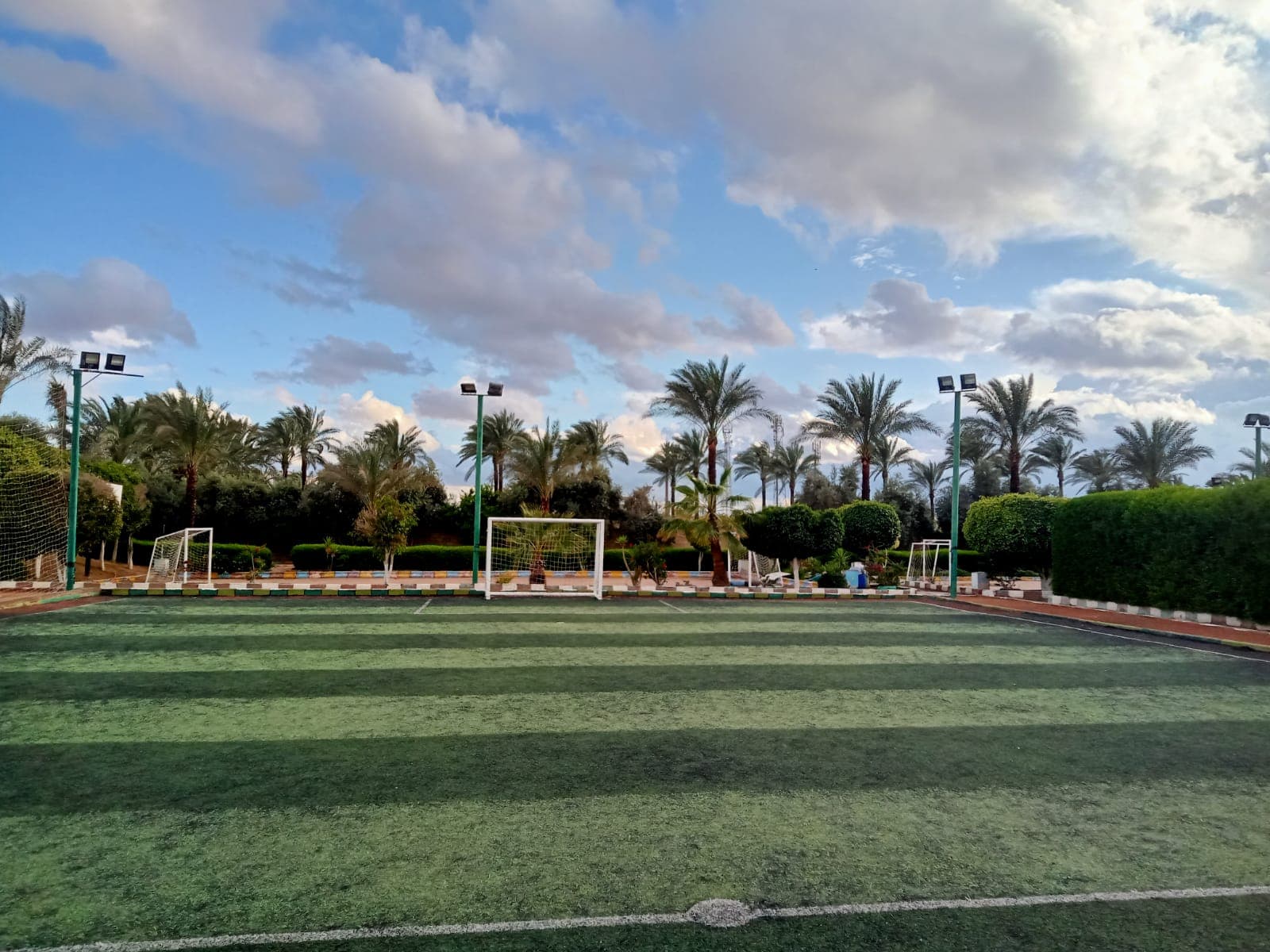 ملعب كرة قدم