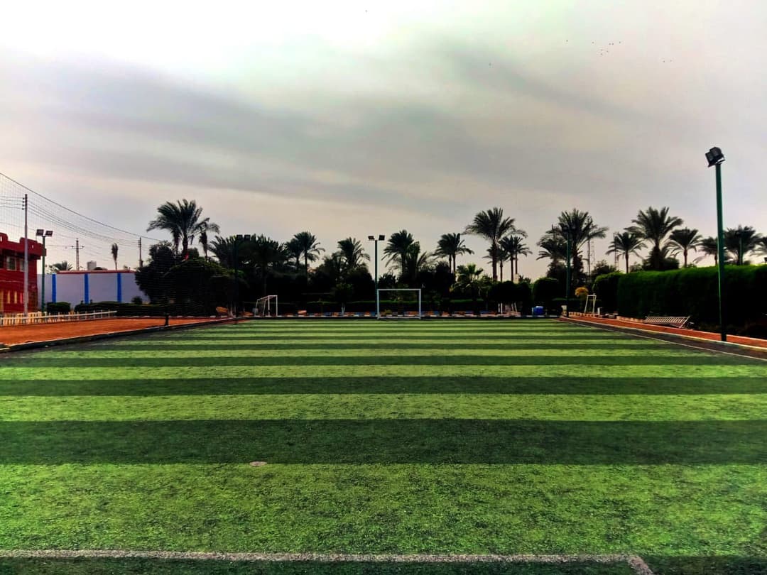 ملاعب كرة قــدم